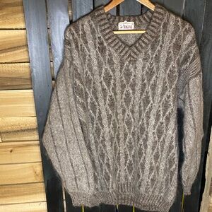 Nagpal Men's gray mohair or angora wool v neck Sweater size XL